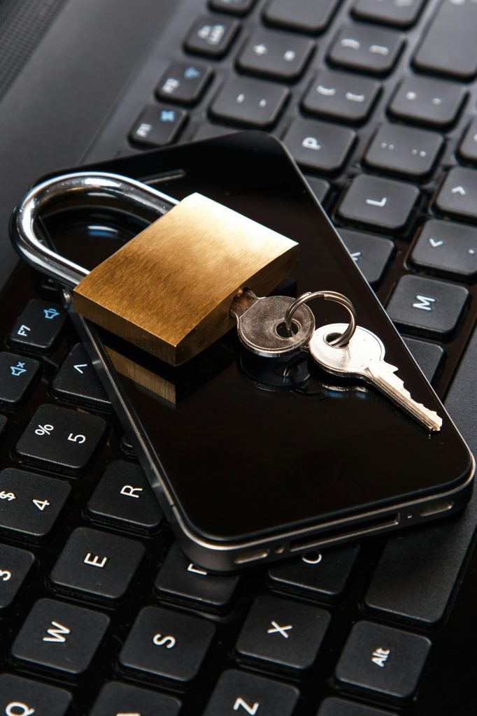 Smartphone and padlock